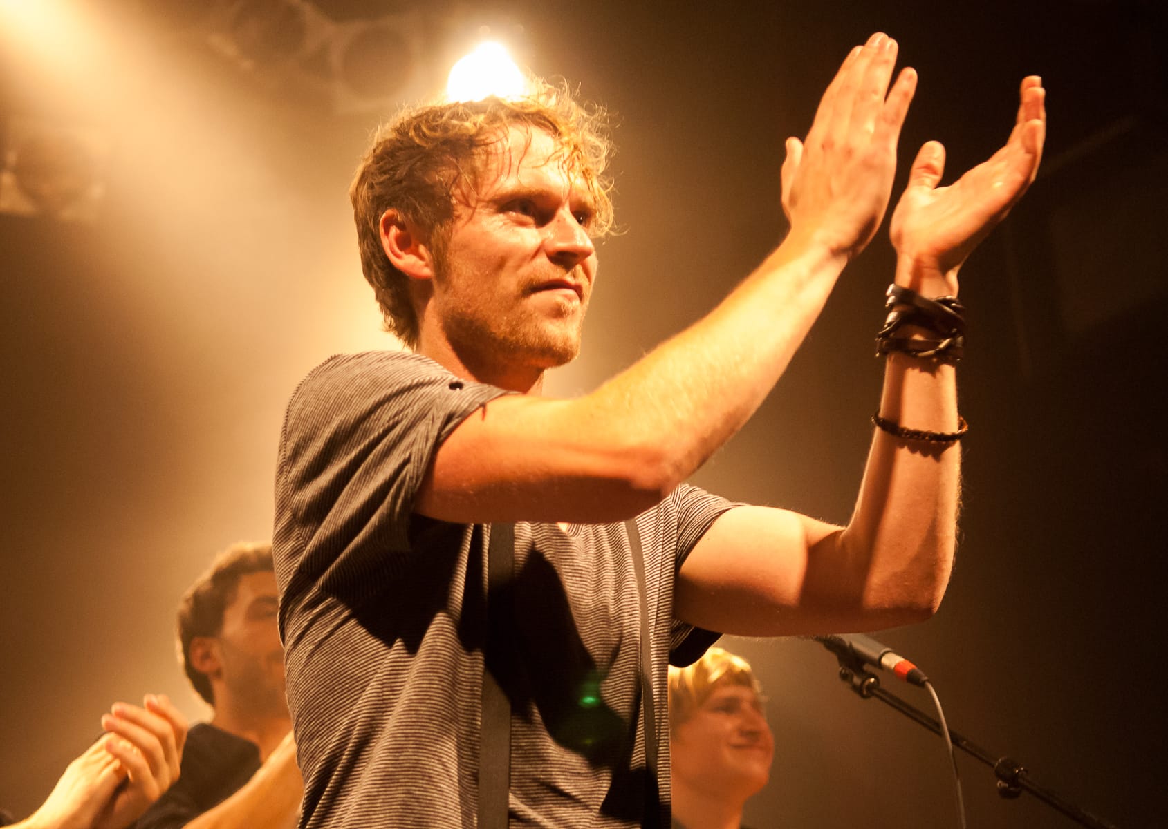 Johannes Oerding am Ende des Konzerts, Knust Hamburg, 19.09.2009